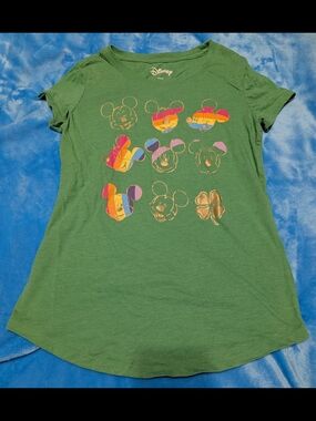🍀 Mickey Mouse Green Graphic Tee 🍀